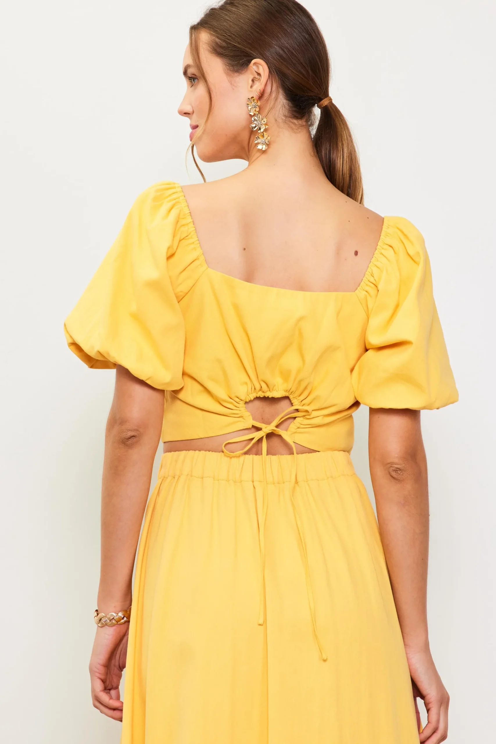 SKIES ARE BLUE Cinch-Back Square Neck Top* Short Sleeve Tops