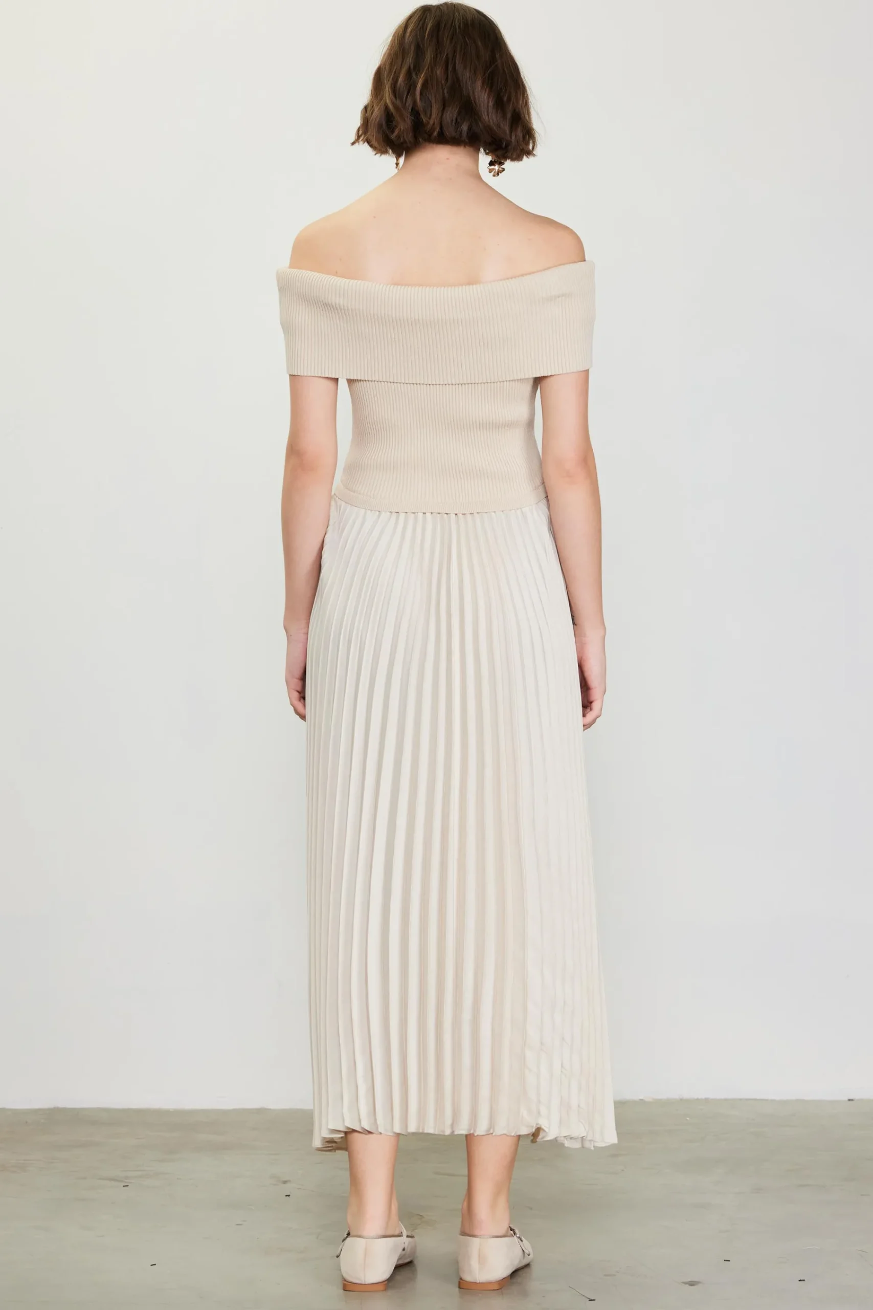 SKIES ARE BLUE Off Shoulder Mixed Media Pleated Dress* Midi Dresses