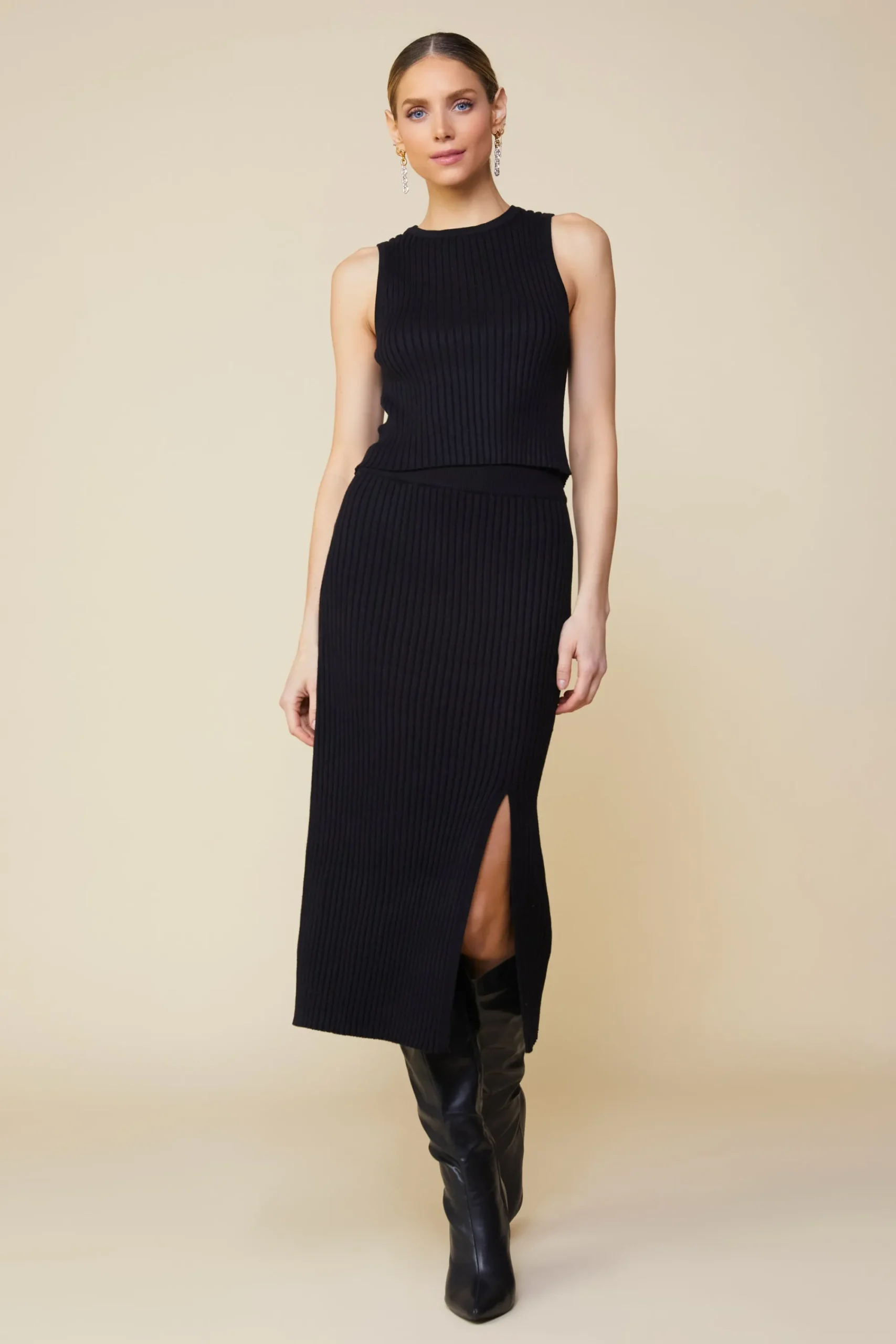 SKIES ARE BLUE Ribbed Knit Sleeveless Top* Sleeveless Tops